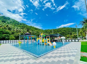the bay edge resort kota belud
