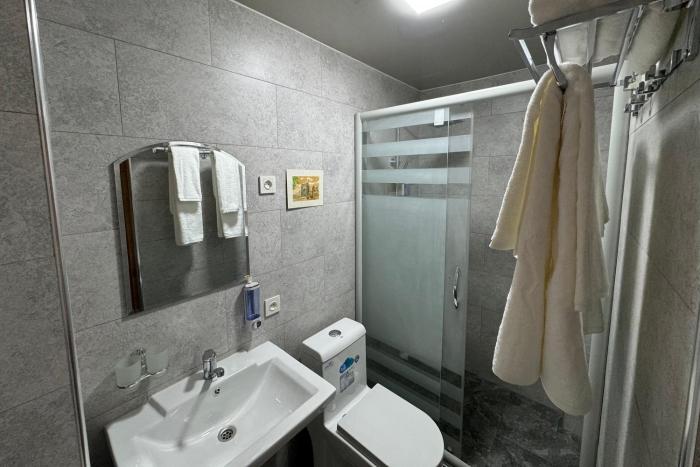shakuri guest house