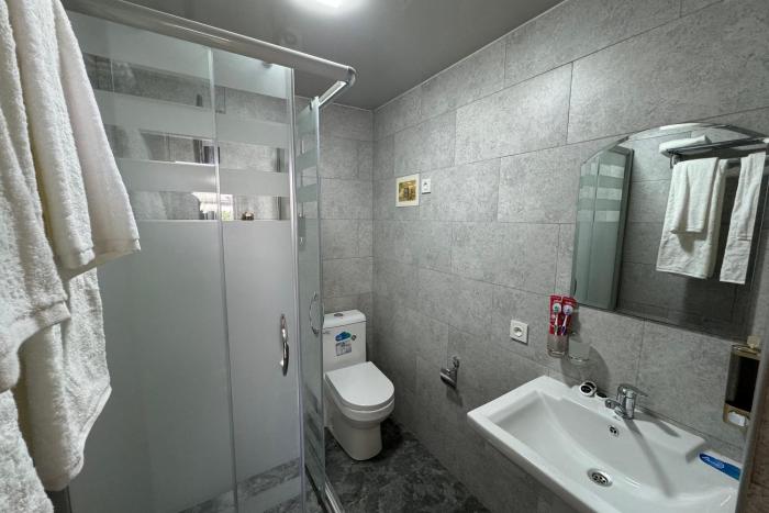 shakuri guest house