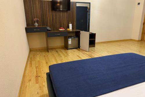 shakuri guest house