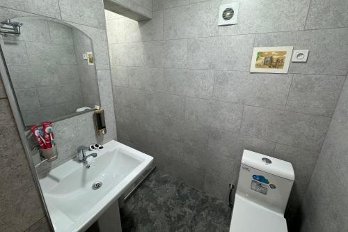 shakuri guest house