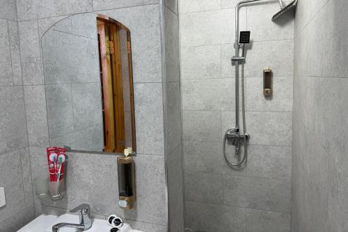 shakuri guest house
