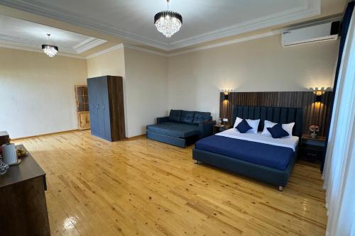 shakuri guest house