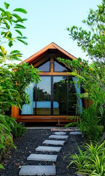 Lush Inn Phuket,,4 star