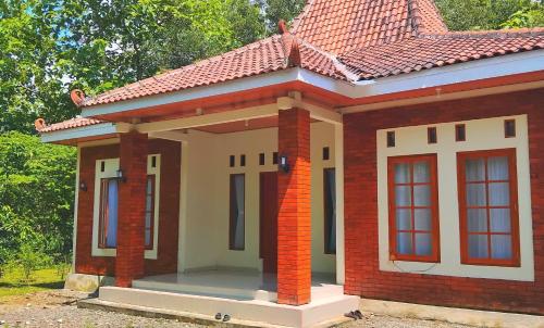 amini guest house