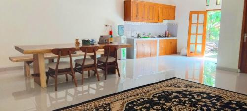 amini guest house