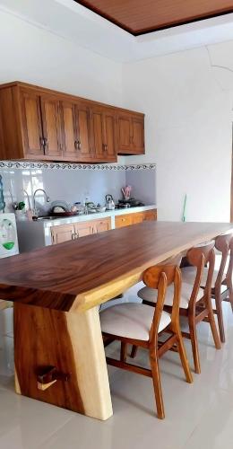 amini guest house