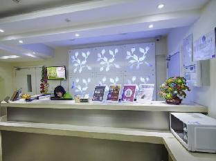 Hi Inn Shanghai Xujiahui Wanping Nan Road,,2 star