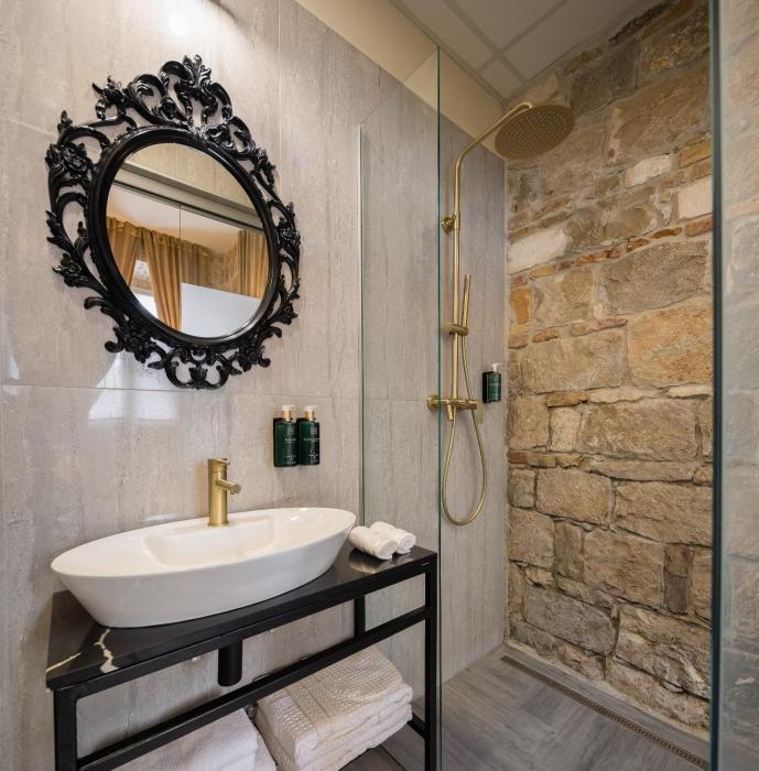 luxury rooms golden palace city centre