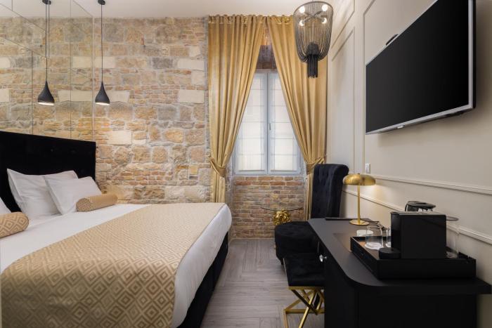 luxury rooms golden palace city centre