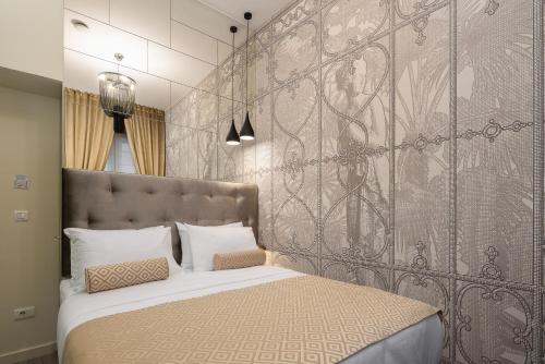 Luxury Rooms Golden Palace City Centre,,4 star