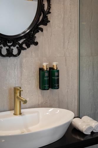 luxury rooms golden palace city centre