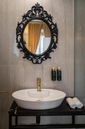 luxury rooms golden palace city centre