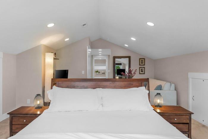 madrona bliss a modern escape