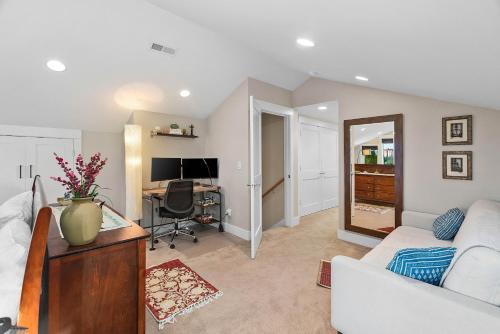 madrona bliss a modern escape