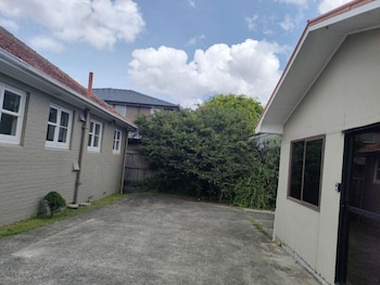 4 Double And 2 Sofa Beds In 2 Bedroom,,2 star