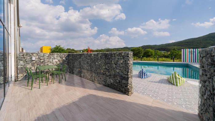 le pavilion pool villa