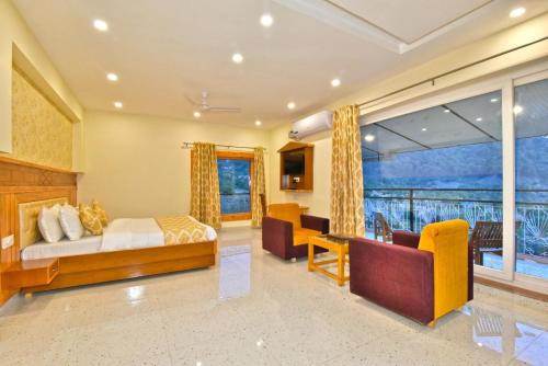 hotel pine view 5 star feeling near cricket stadium 5 km vpo sudher dharamshala