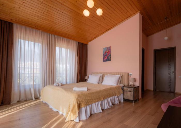 hotel and restaurant villa givisi