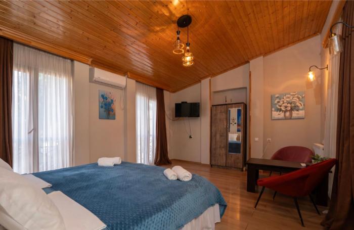 hotel and restaurant villa givisi