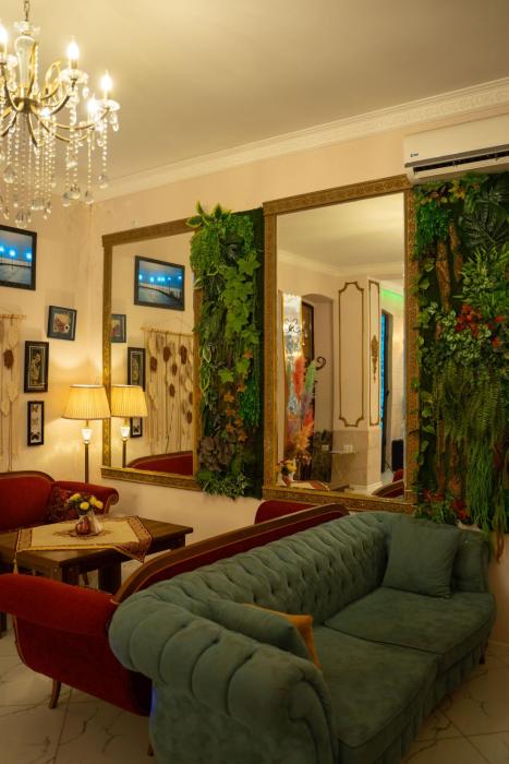 hotel and restaurant villa givisi