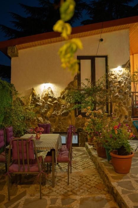 hotel and restaurant villa givisi