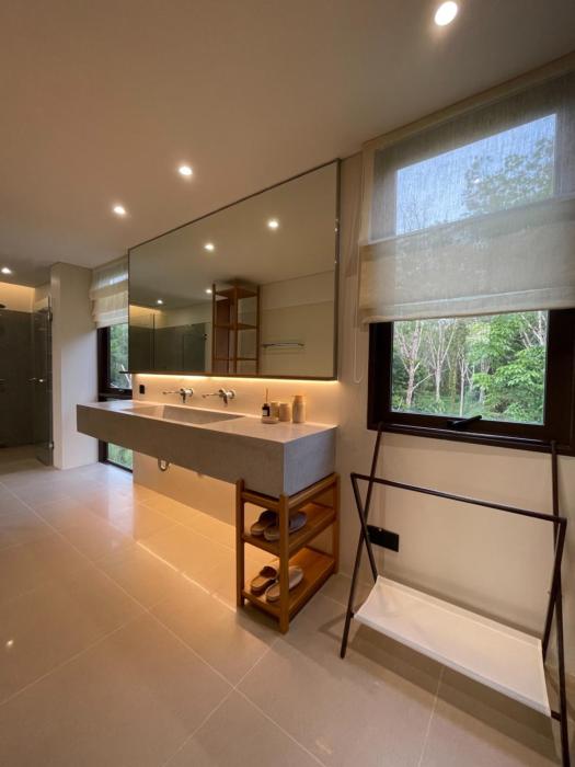 tree oclock pool villa phuket
