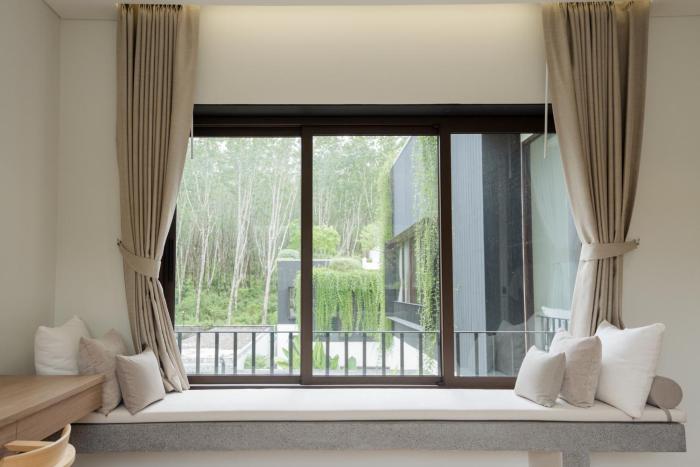 tree oclock pool villa phuket