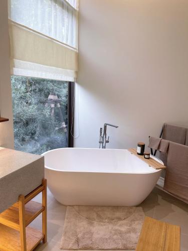 tree oclock pool villa phuket