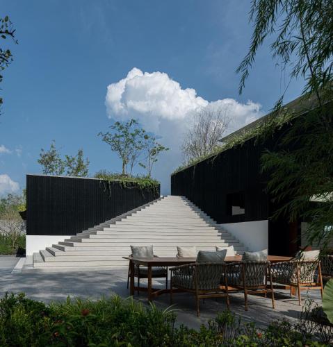 tree oclock pool villa phuket
