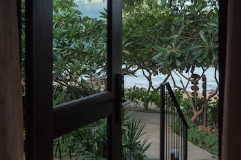 kira baya koh samed