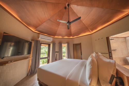 kira baya koh samed