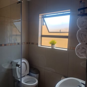 Aza Guesthouse,,3 star