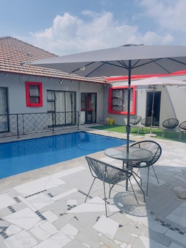Dj Guest Lodge Norwood,,3 star