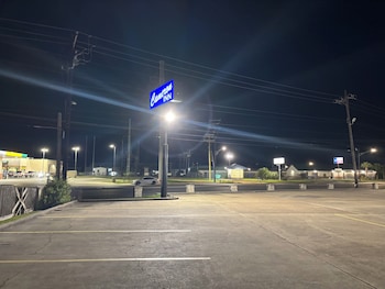 cameron inn and suites