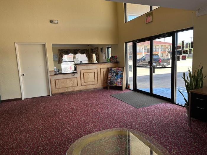 cameron inn and suites