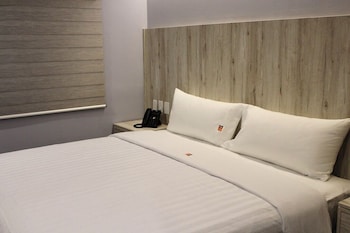 hangar inn tijuana
