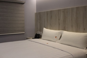 hangar inn tijuana