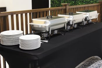 hangar inn tijuana