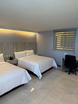hangar inn tijuana