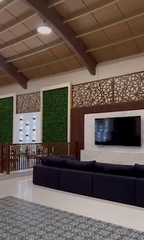 hangar inn tijuana