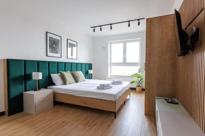 zeus apartments