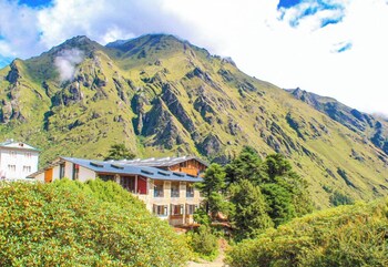 the himalayan tyangboche