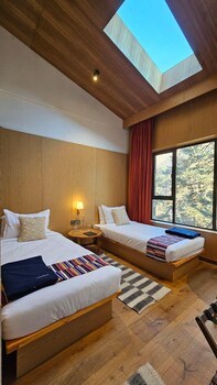 The Himalayan Tyangboche,,3 star
