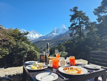 the himalayan tyangboche
