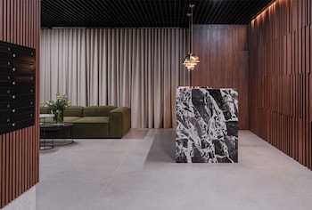 apartament tower by kairos apartments