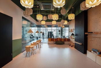 apartament tower by kairos apartments