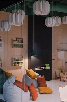 apartament tower by kairos apartments