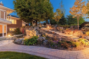 the brentwood waterfront retreat