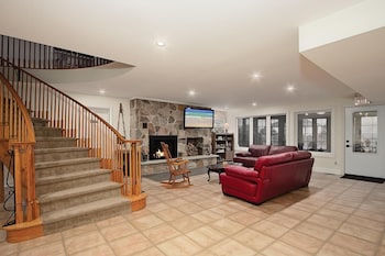 the brentwood waterfront retreat